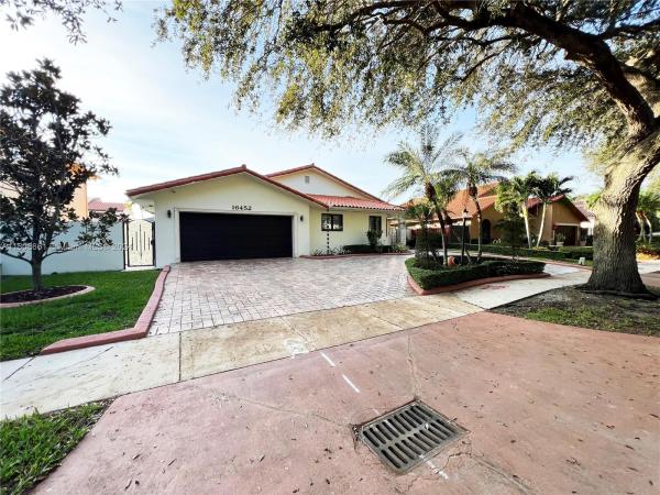 Royal Oaks, 16452 NW 82nd Pl, Miami Lakes, Florida 33016, image 3