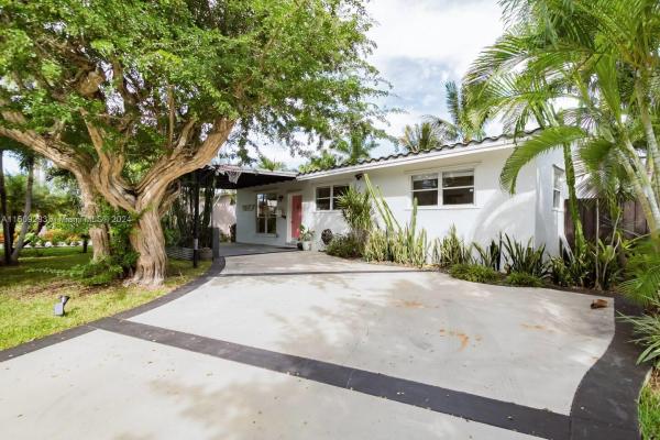 Country Club Homes, 927 N 14th Ave, Hollywood, Florida 33020, image 1