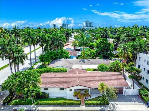 Hollywood Lakes, 1301 Hollywood Blvd, Hollywood, Florida 33019, image 2