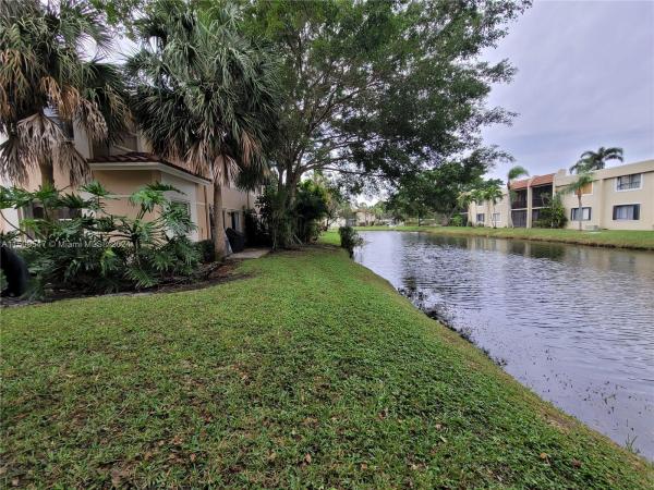 Visions, 549 Racquet Club Rd #31, Weston, Florida 33326, image 1