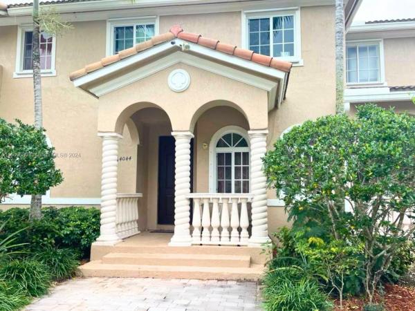 Mandarin Lakes, 14044 SW 273rd Ln, Naranja, Florida 33032, image 2