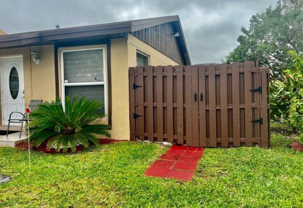 Devon Aire Villas, 12216 SW 118th Ter #12216, The Crossings, Florida 33186, image 3