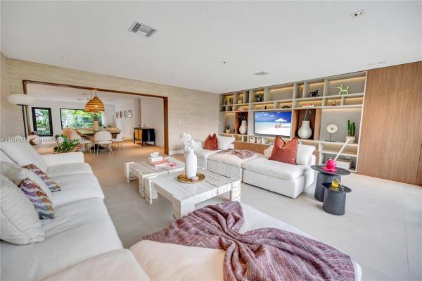 Biscayne Point, 1470 Cleveland Rd, Miami Beach, Florida 33141, image 3
