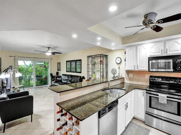 River Manor, 3002 NE 5th Ter #111-B, Wilton Manors, Florida 33334, image 1