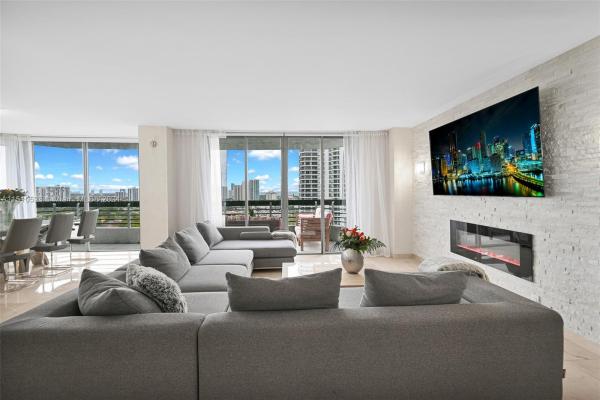 Mystic Pointe Tower 500, 3530 Mystic Pt #2206, Aventura, Florida 33180, image 1