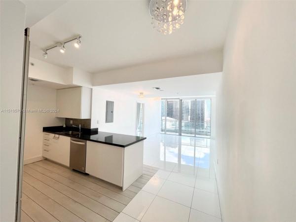 Mint At Riverfront, 92 SW 3rd St #2902, Miami, Florida 33130, image 3