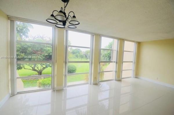De Soto Park North, 2101 Atlantic Shores Blvd #212, Hallandale Beach, Florida 33009, image 1