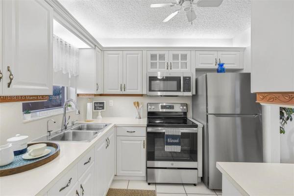 Royal Park Gardens 3, 6870 Royal Palm Blvd #206M, Margate, Florida 33063, image 1