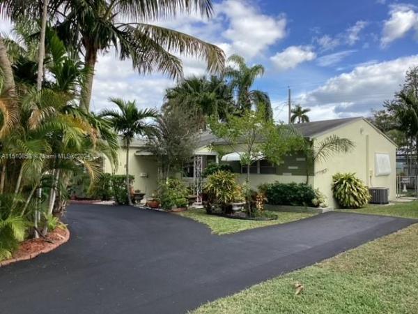 Orangebrook Golf Estates, 719 N 32nd Ave, Hollywood, Florida 33021, image 1