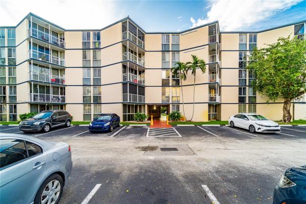 Las Brisas Country Club Of Miami, 7165 NW 186th St #A411, Country Club, Florida 33015, image 1