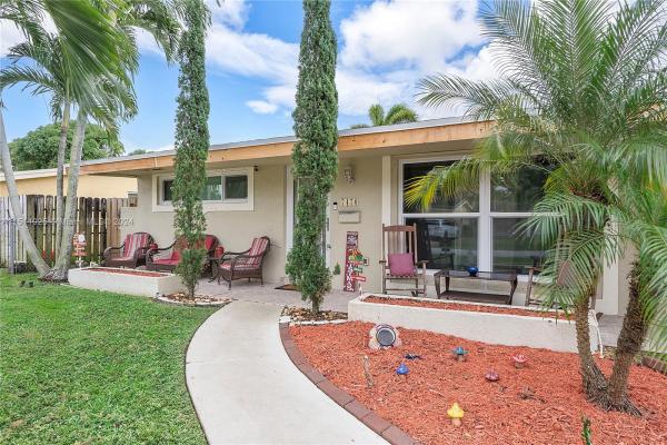 Sunrise Golf Village, 7470 NW 23rd St, Sunrise, Florida 33313, image 2