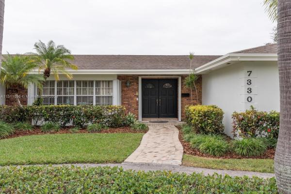 Tanglewood Gardens, 7330 SW 141st Ter, Palmetto Bay, Florida 33158, image 2