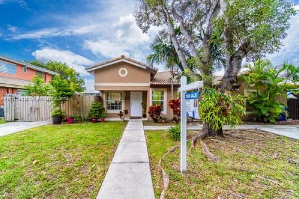Cedar West Homes, 26102 SW 138th Ct Rd, Naranja, Florida 33032, image 1
