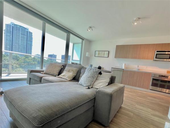 Le Parc At Brickell, 1600 SW 1st Ave #511, Miami, Florida 33129, image 2