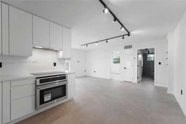 Terrace View Towers, 240 Collins Ave #4A, Miami Beach, Florida 33139, image 1