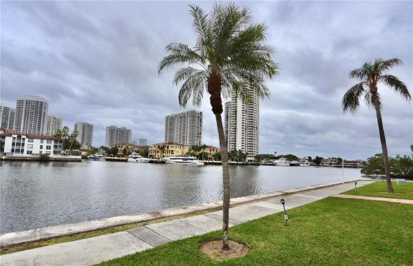 Point East, 2930 Point East Dr #E-512, Aventura, Florida 33160, image 2
