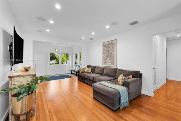 5870 SW 46th Ter, Unincorporated Dade County, Florida 33155, image 3
