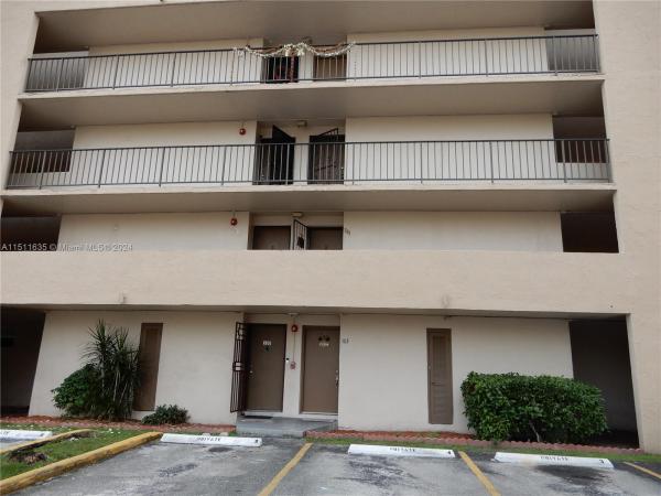 Pinebark, 870 NW 87th Ave #103, Fountainebleau, Florida 33172, image 1