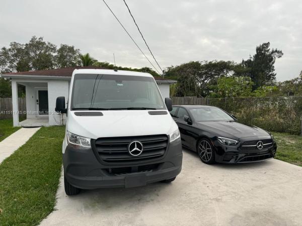 Symmes Sharman, 11920 SW 215th St, Goulds, Florida 33177, image 3