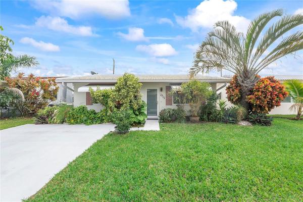 Tamarac Lakes North, 2712 NW 52nd Ct, Tamarac, Florida 33309, image 1