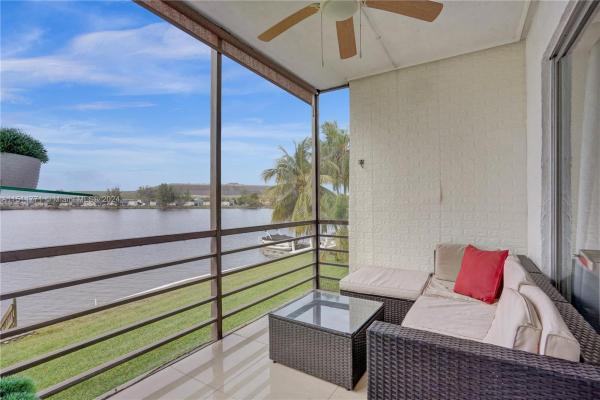 Wincast Arms, 4311 Crystal Lake Dr #211, Deerfield Beach, Florida 33064, image 1