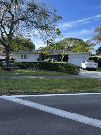 Bass Lake Estates, 900 Meadowlark Ave, Miami Springs, Florida 33166, image 1