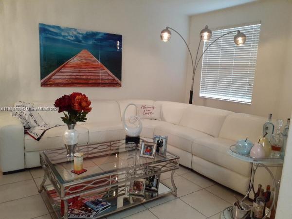 Century Gardens Village, 15291 SW 91st St #15291, The Hammocks, Florida 33196, image 3