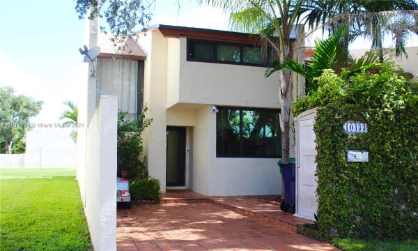 Sunset Park Lake Villas, 10433 SW 80th St, Kendall, Florida 33173, image 1