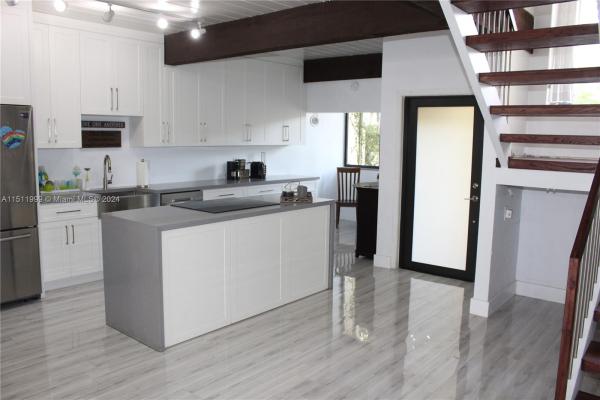 Sunset Park Lake Villas, 10433 SW 80th St, Kendall, Florida 33173, image 3