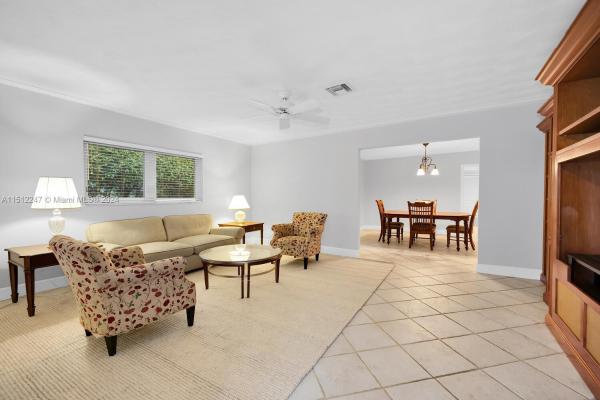 Riviera, 6918 Barquera St, Coral Gables, Florida 33146, image 3