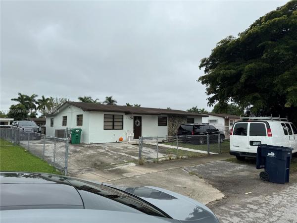 Mary Homes, 14510 SW 295th St, Leisure City, Florida 33033, image 1