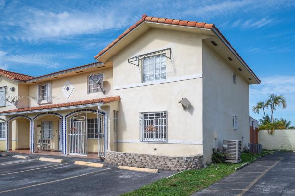 Silver Gardens Villas, 10101 W Okeechobee Rd #28-101, Hialeah Gardens, Florida 33016, image 1