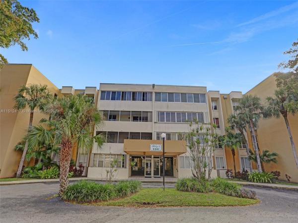 Sovereigns, 6841 SW 147th Ave #4B, Kendale Lakes, Florida 33193, image 1