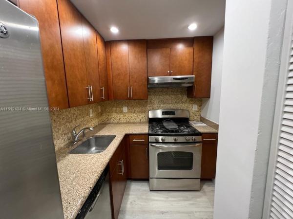 Villa Capri, 1205 Mariposa Ave #207, Coral Gables, Florida 33146, image 2