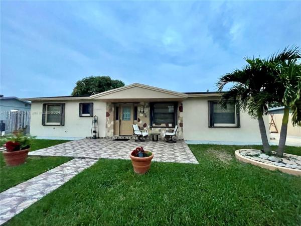 Caseil Heights, 15021 SW 308th St, Leisure City, Florida 33033, image 1