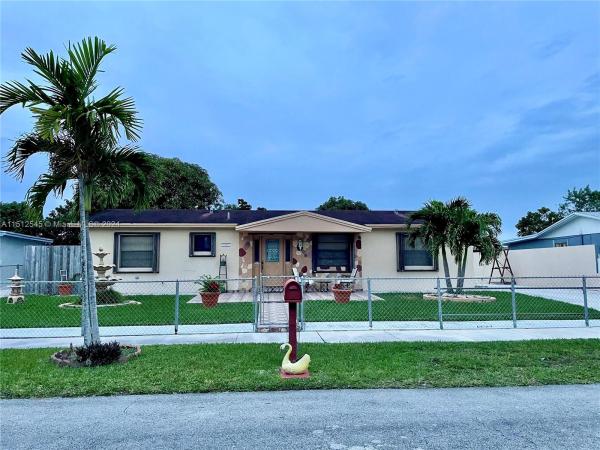 Caseil Heights, 15021 SW 308th St, Leisure City, Florida 33033, image 2