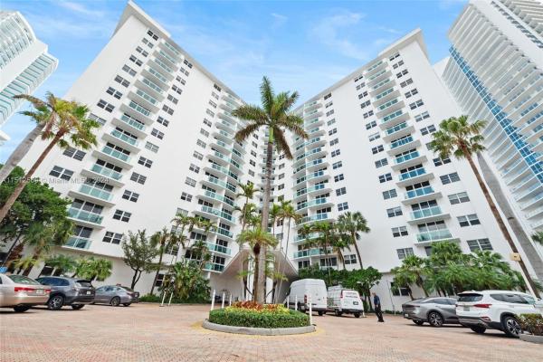The Residences On Hollywood Beach, 3001 S Ocean Dr #119, Hollywood, Florida 33019, image 2