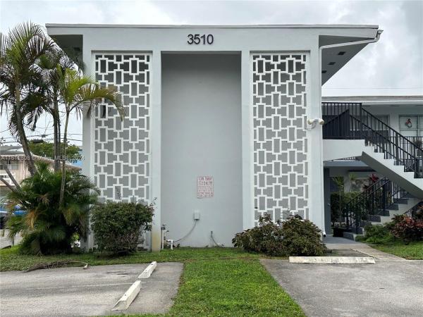 Astor, 3510 Harrison St #2, Hollywood, Florida 33021, image 1