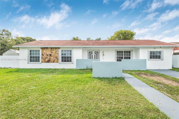 Pine Lake, 11000 SW 167 St #, Palmetto Estates, Florida 33157, image 3