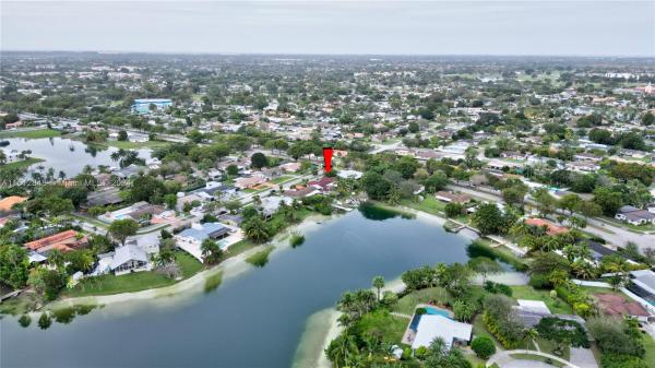 Kendale Lakes No HOA, 8215 SW 140th Ave, Kendale Lakes, Florida 33183, image 2