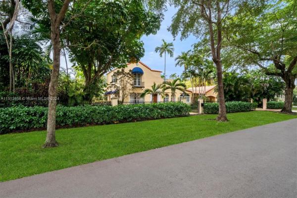 Coral Gables Country Club, 1429 Garcia Ave, Coral Gables, Florida 33146, image 3