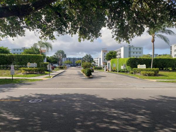 Lakeshore At University Park, 8560 N Sherman Cir #206, Miramar, Florida 33025, image 1