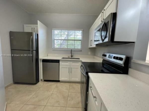 Water's Edge At Deerfield, 640 Cypress Club Way #L12, Deerfield Beach, Florida 33064, image 1