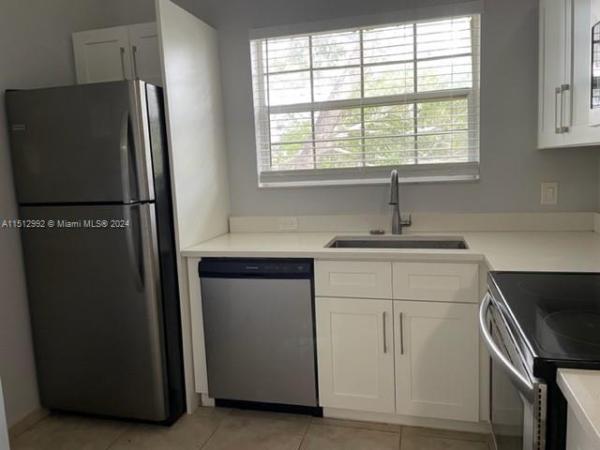 Water's Edge At Deerfield, 640 Cypress Club Way #L12, Deerfield Beach, Florida 33064, image 2