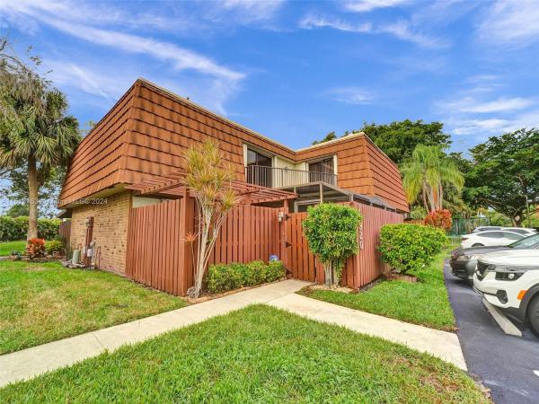 Village At Lake Pine, 11920 SW 13th Ct #11920, Davie, Florida 33325, image 1