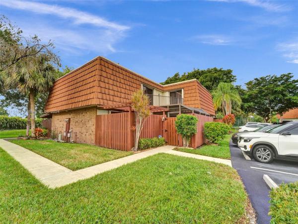 Village At Lake Pine, 11920 SW 13th Ct, Davie, Florida 33325, image 3