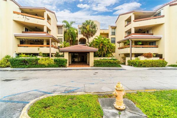Kenland Bend North, 8800 SW 123rd Ct #J-106, The Crossings, Florida 33186, image 3
