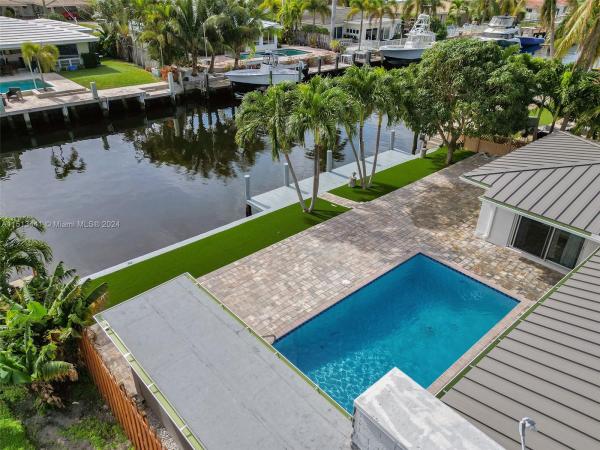 Pompano Isles, 2560 SE 9th St, Pompano Beach, Florida 33062, image 1