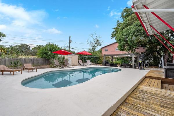 Prospect Gardens, 220 NW 42nd St, Oakland Park, Florida 33309, image 1
