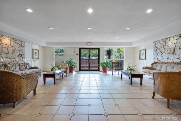 Villa Capri, 1205 Mariposa Ave #423, Coral Gables, Florida 33146, image 2